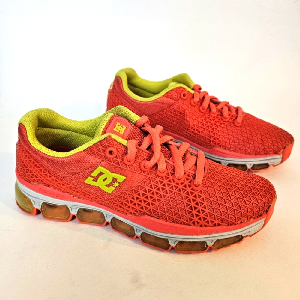 DC Shoes Women PSI+FLEX Size 7.5 Hot Coral Sneakers Orange/ Yellow Pre-owned